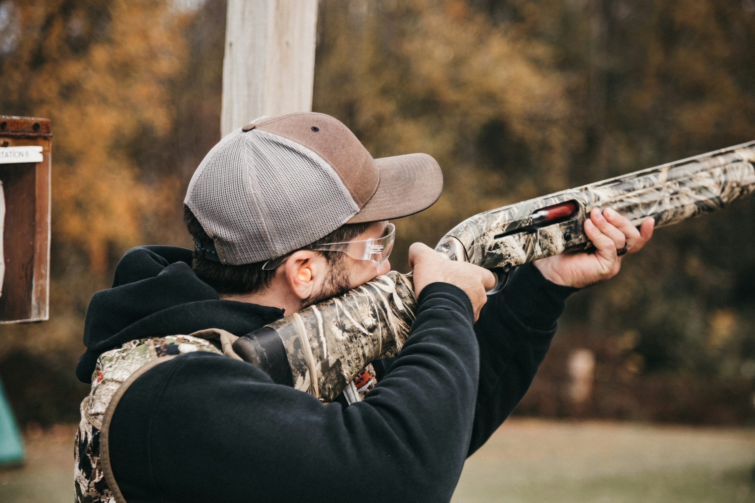 hunting lodge hunting guide